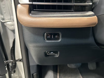 2025 Lincoln Navigator L Black Label