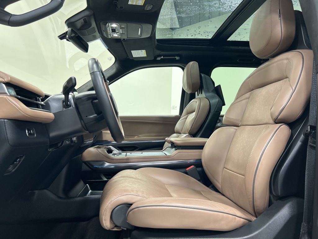 2025 Lincoln Navigator L Black Label