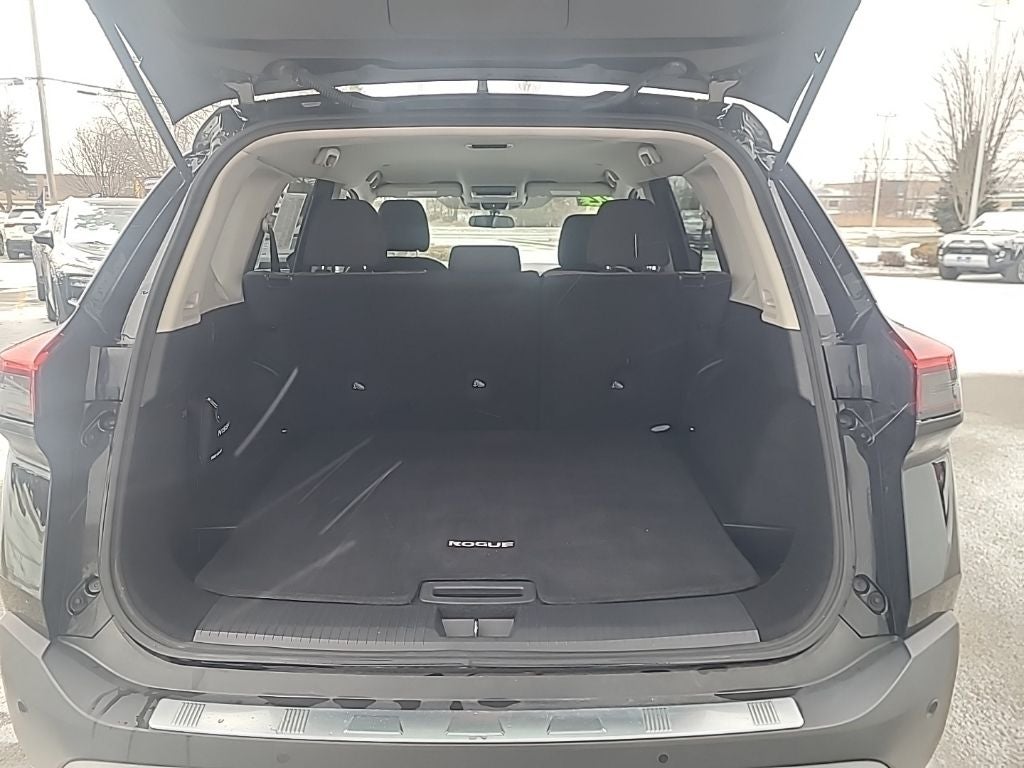 2022 Nissan Rogue SV