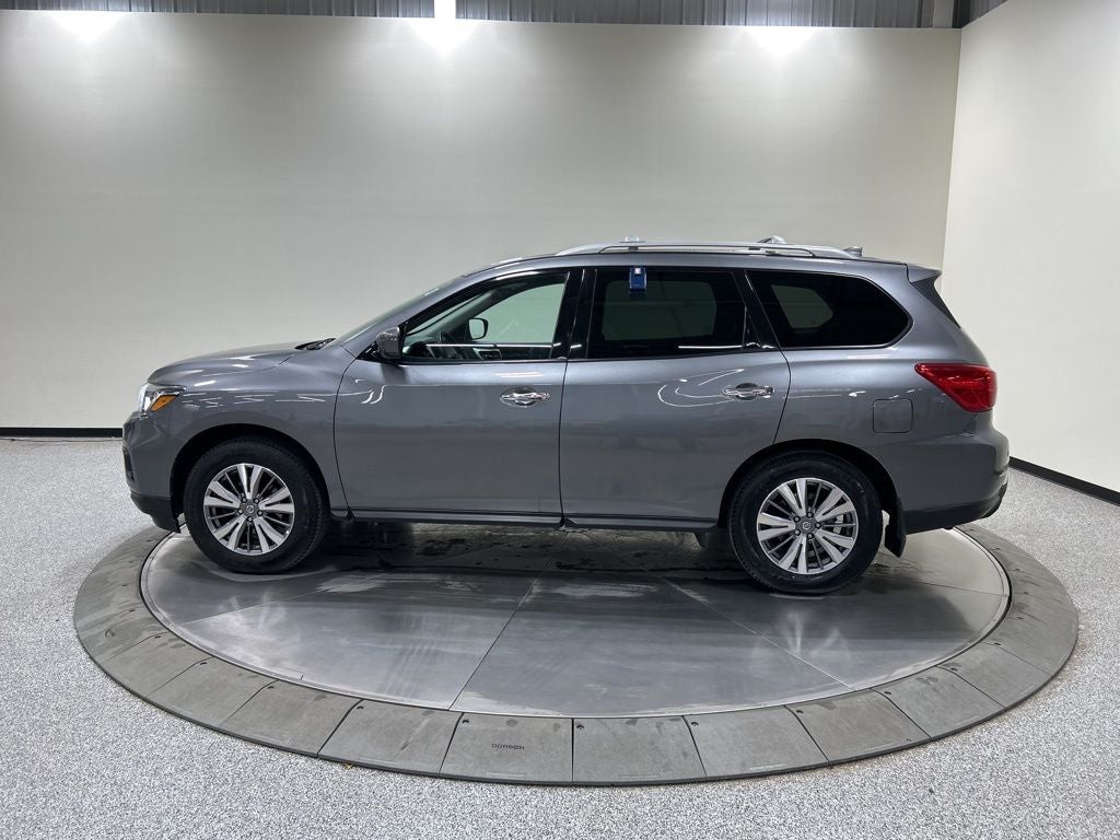 2020 Nissan Pathfinder S