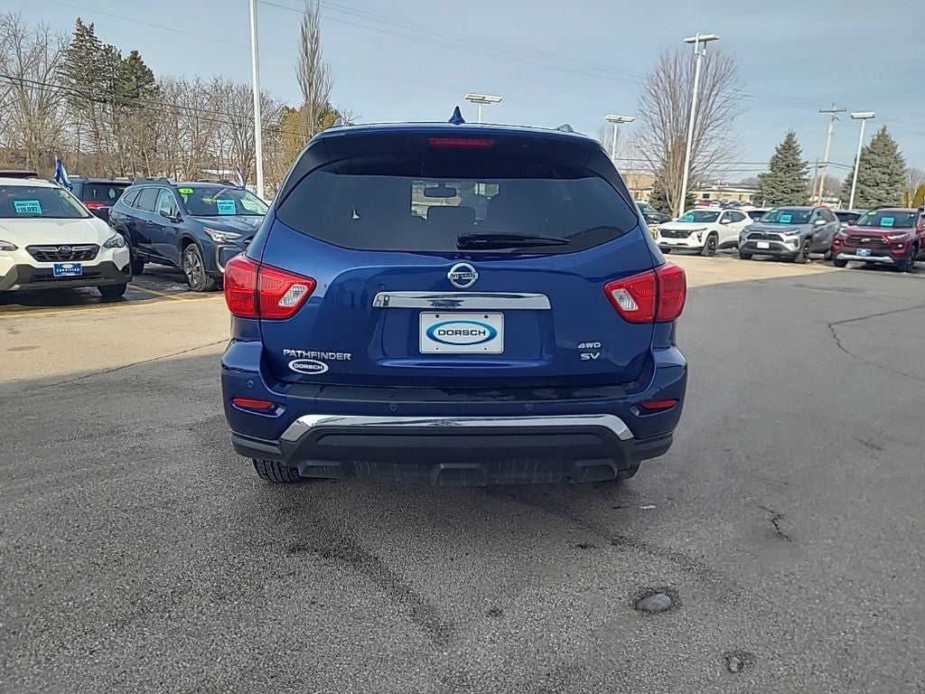 2020 Nissan Pathfinder SV