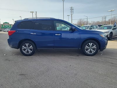 2020 Nissan Pathfinder SV