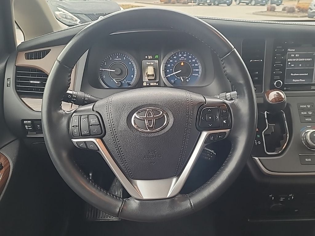 2020 Toyota Sienna Limited Premium 7 Passenger