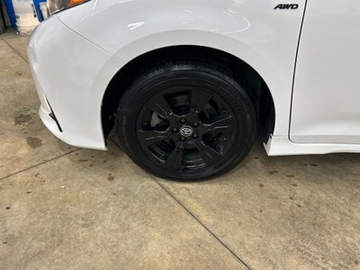 2020 Toyota Sienna SE 7 Passenger
