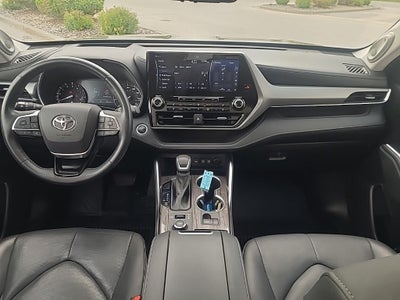 2021 Toyota Highlander Platinum