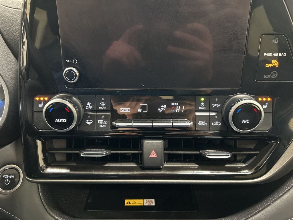 2024 Toyota Highlander Hybrid XLE