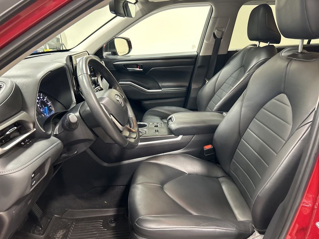 2024 Toyota Highlander Hybrid XLE