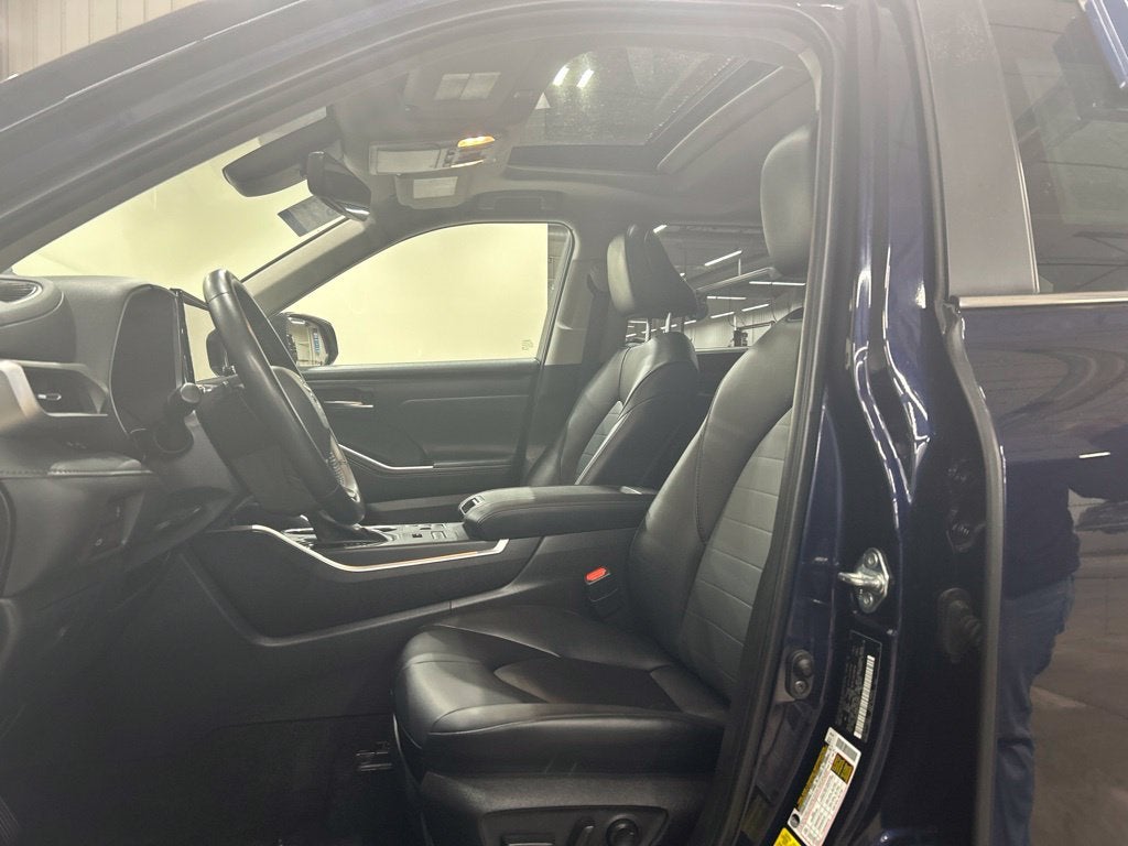 2025 Toyota Highlander XLE