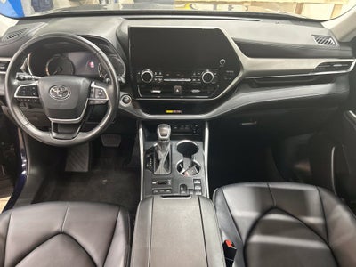 2025 Toyota Highlander XLE