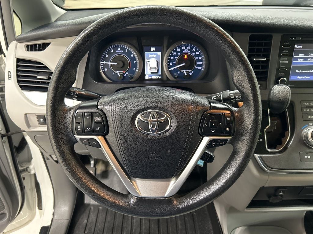 2018 Toyota Sienna LE 7 Passenger