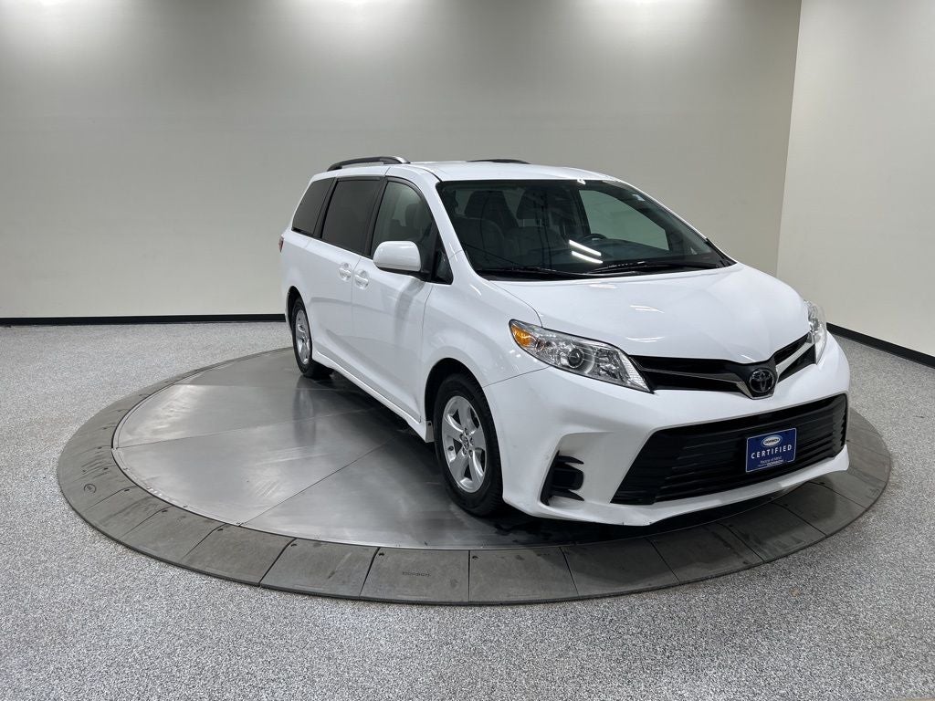 2018 Toyota Sienna LE 7 Passenger
