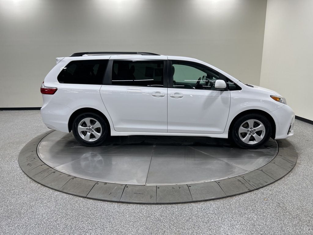 2018 Toyota Sienna LE 7 Passenger