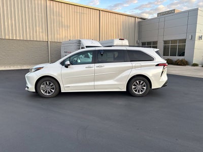 2021 Toyota Sienna XLE 7 Passenger