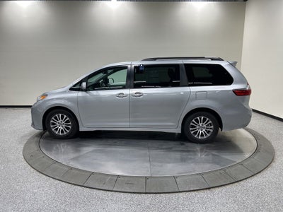 2020 Toyota Sienna XLE 8 Passenger