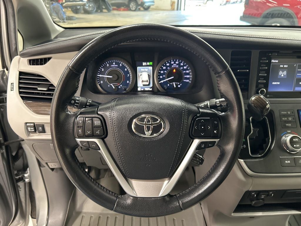 2020 Toyota Sienna XLE 8 Passenger