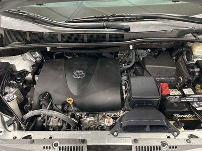 2020 Toyota Sienna XLE 8 Passenger