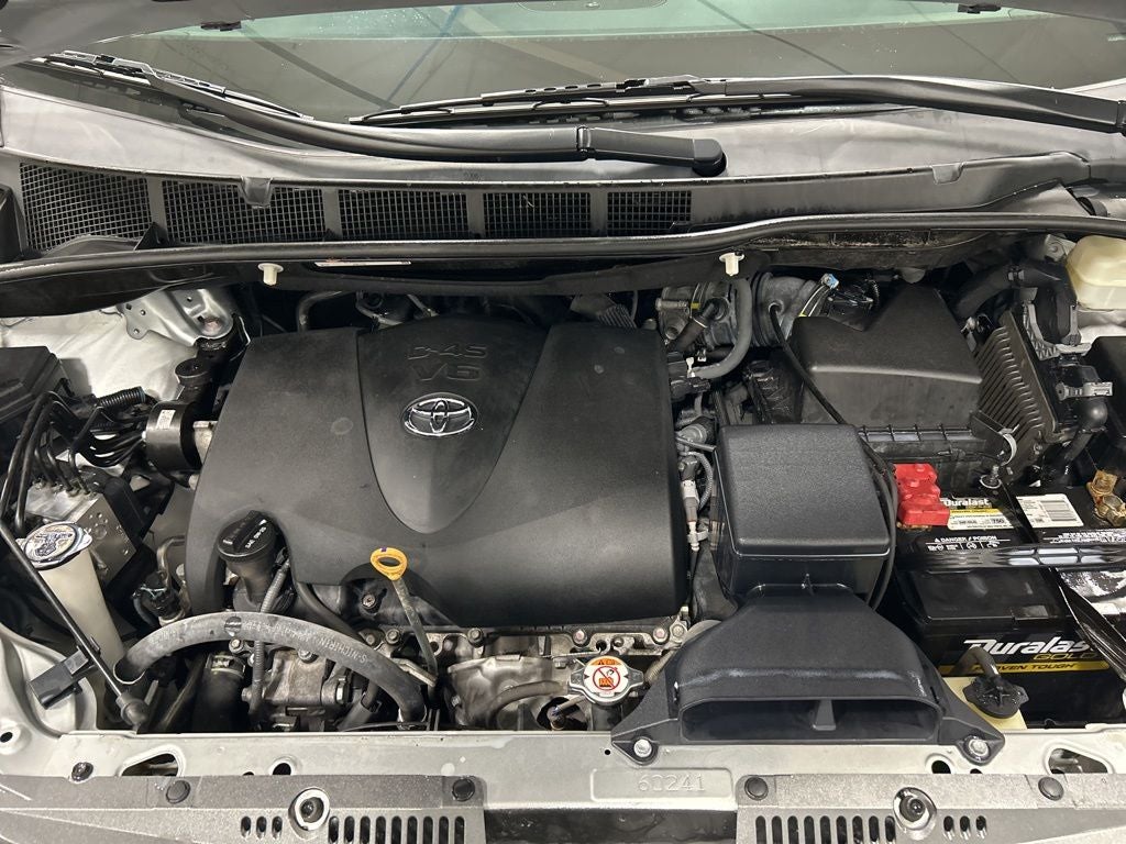 2020 Toyota Sienna XLE 8 Passenger