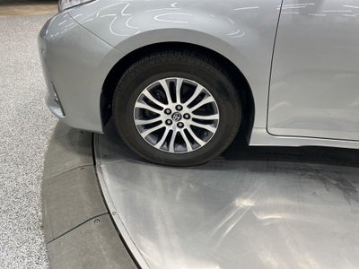 2020 Toyota Sienna XLE 8 Passenger