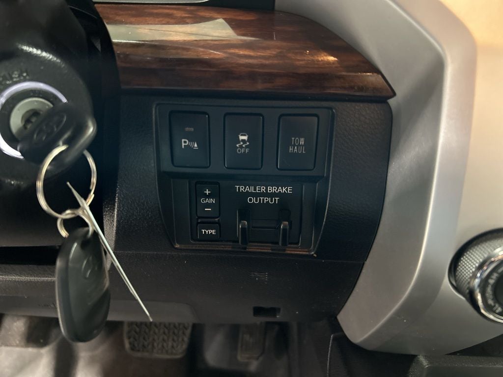 2016 Toyota Tundra Limited