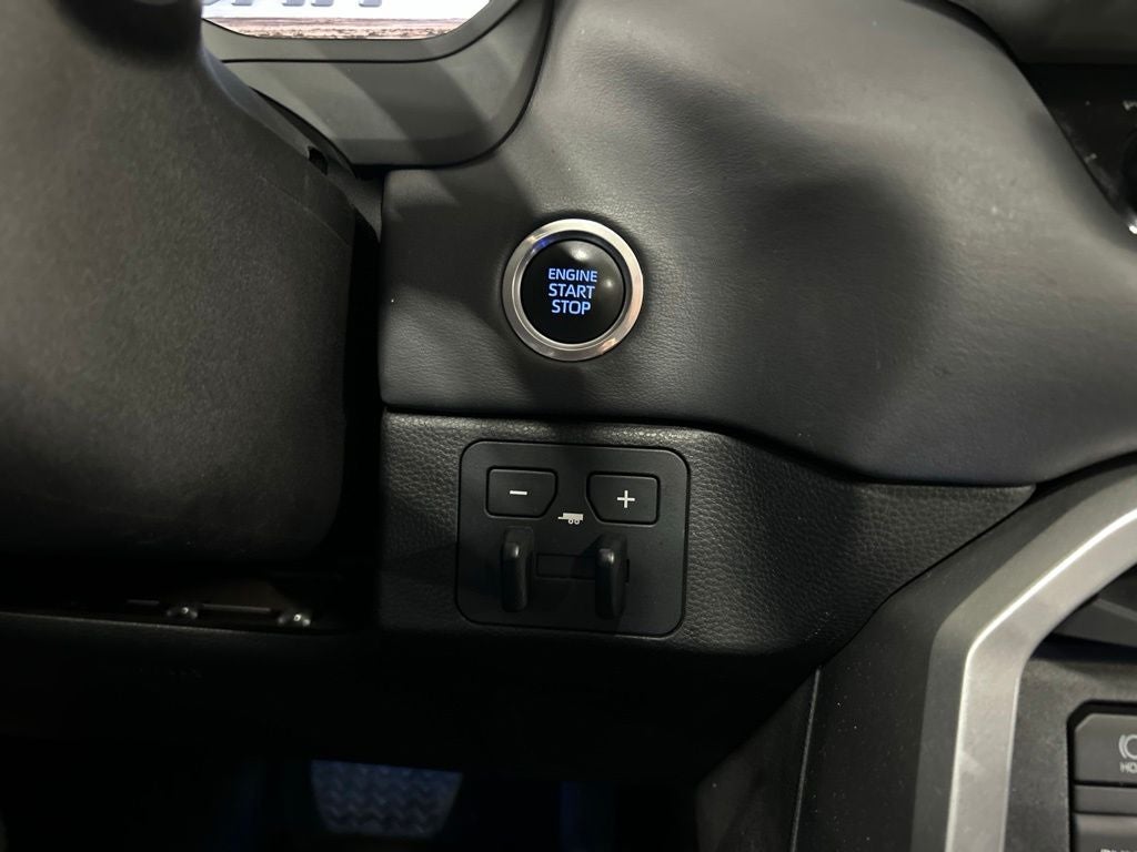 2022 Toyota Tundra Platinum