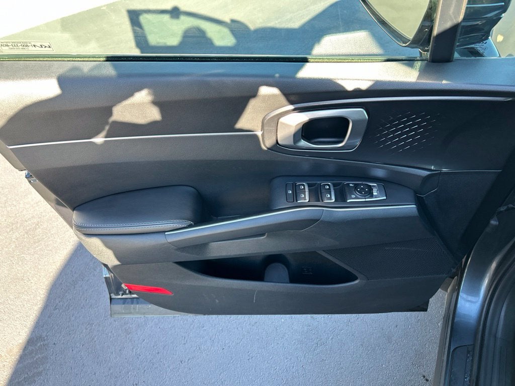 2022 Kia Sorento LX