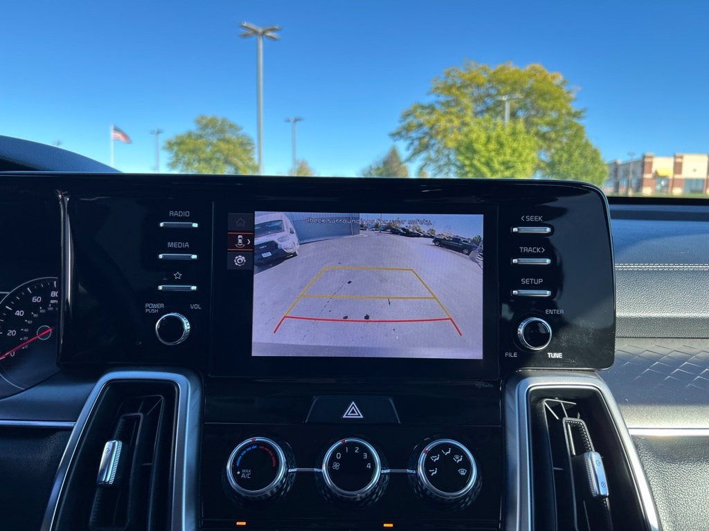 2022 Kia Sorento LX
