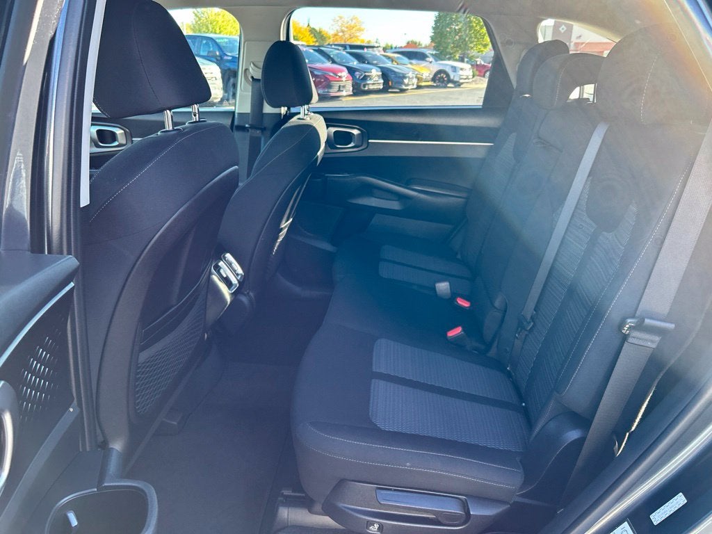 2022 Kia Sorento LX