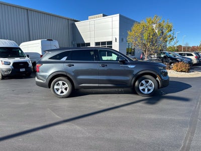 2022 Kia Sorento LX