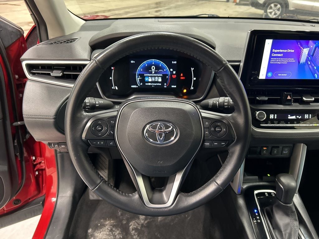2024 Toyota Corolla Cross XLE
