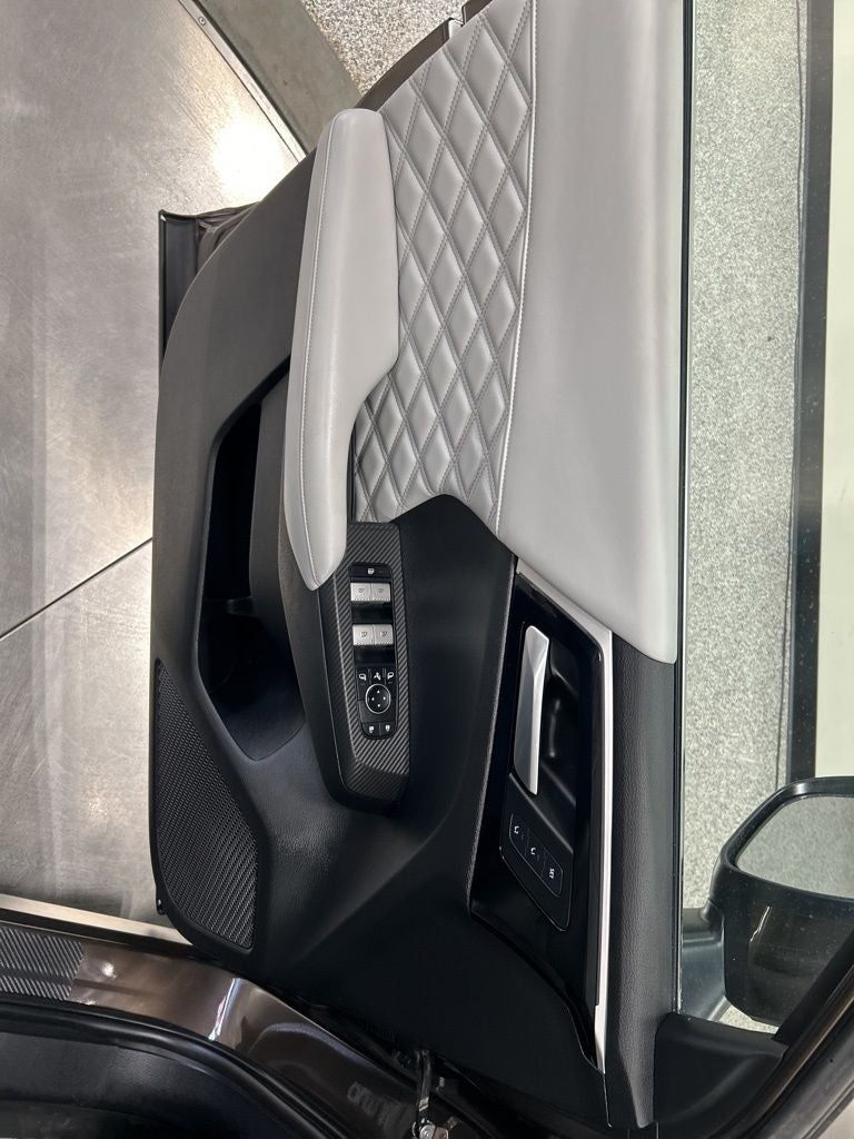 2023 Mitsubishi Outlander PHEV Base