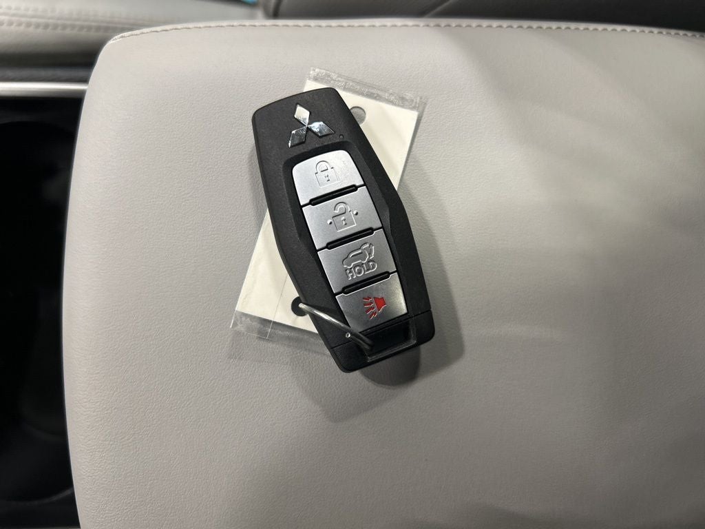 2023 Mitsubishi Outlander PHEV Base