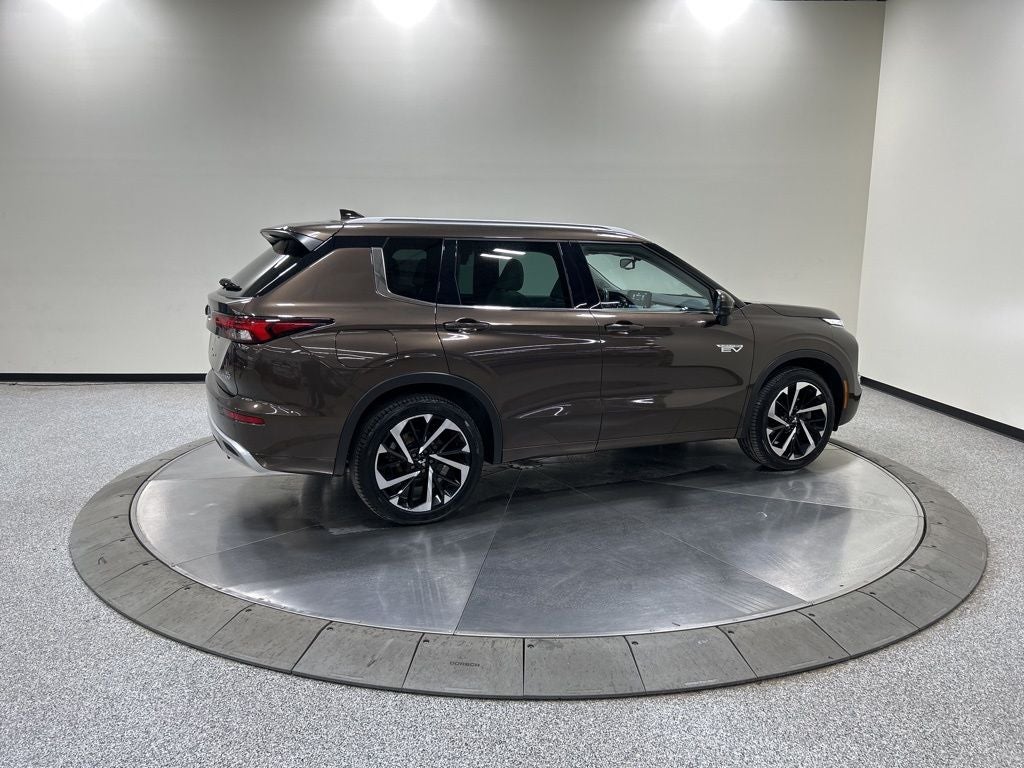 2023 Mitsubishi Outlander PHEV Base
