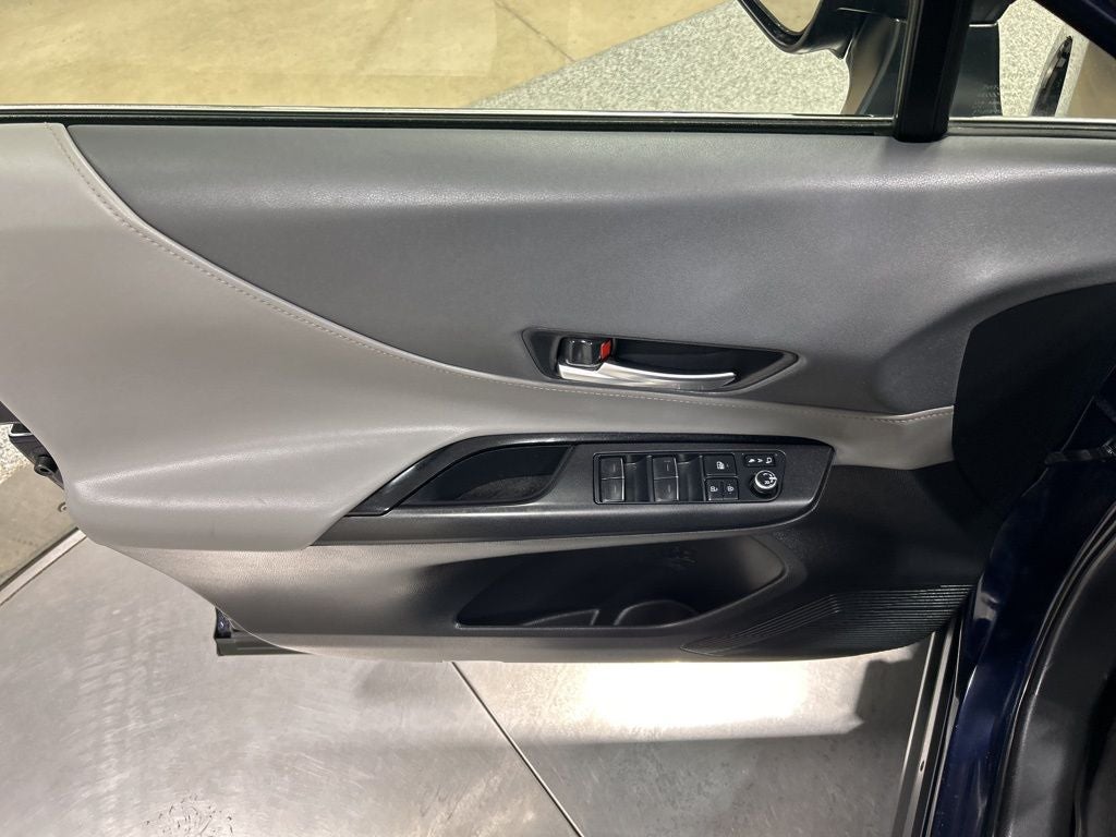 2022 Toyota Venza LE