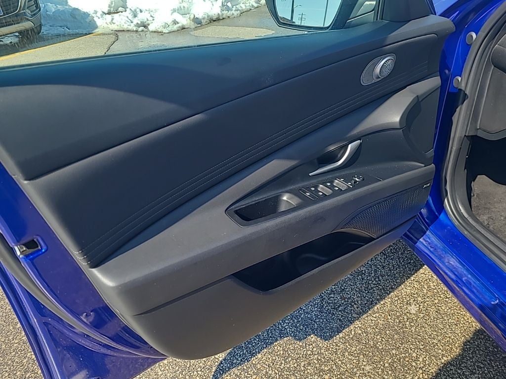 2025 Hyundai Elantra Hybrid Limited