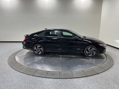 2025 Hyundai Elantra Hybrid Limited