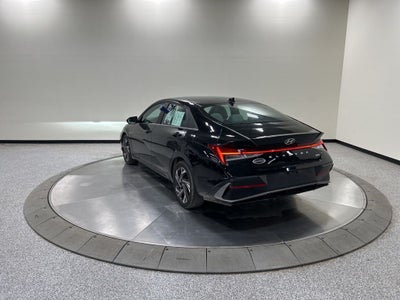 2025 Hyundai Elantra Hybrid Limited