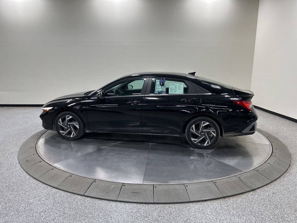 2025 Hyundai Elantra Hybrid Limited