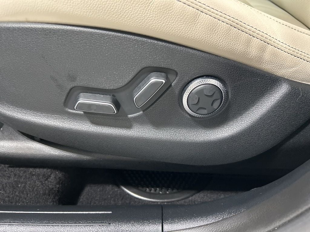 2022 Genesis GV70 2.5T