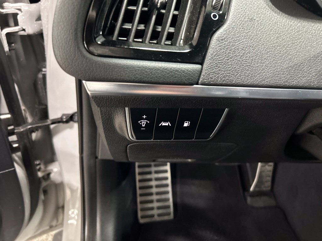 2023 Kia Stinger GT-Line