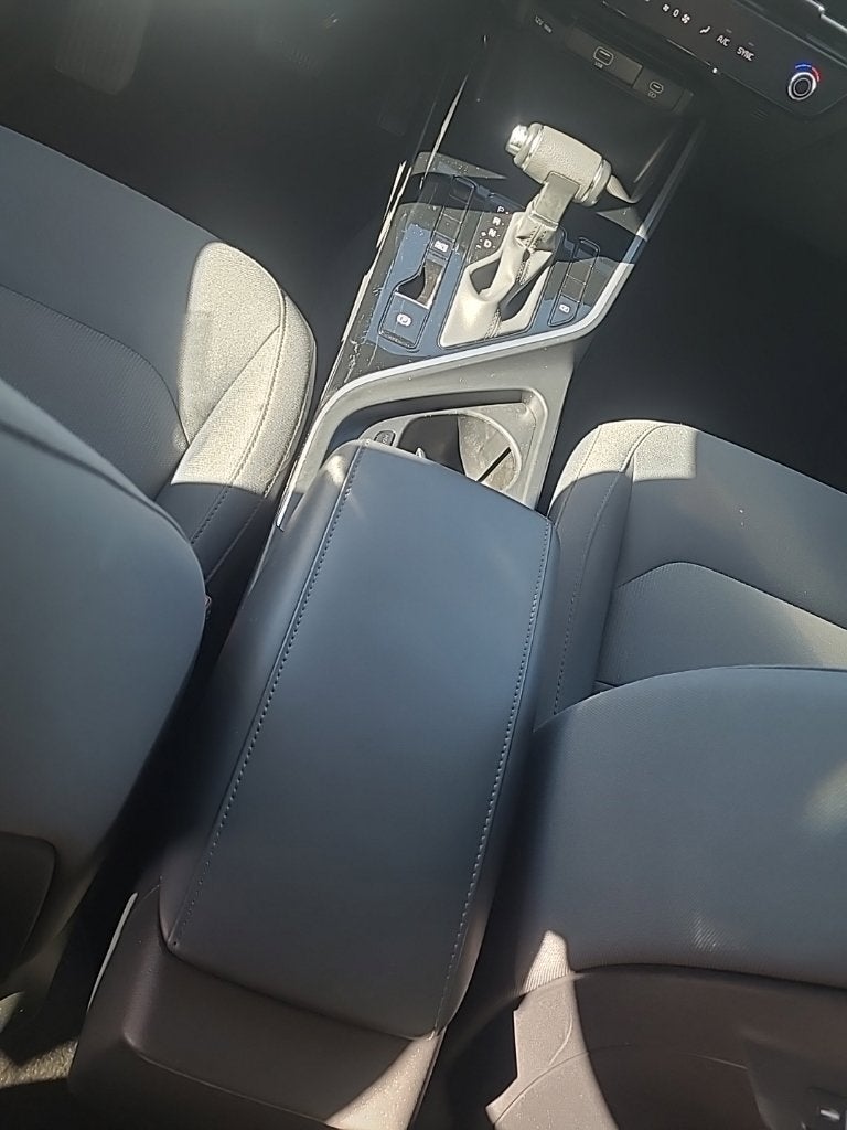 2025 Kia Niro LX