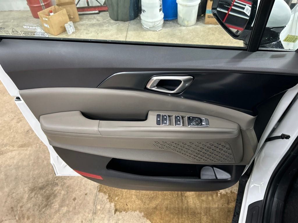 2027 Kia Carnival LXS