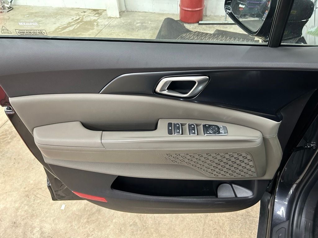 2027 Kia Carnival LXS