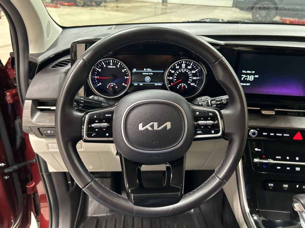 2023 Kia Carnival EX