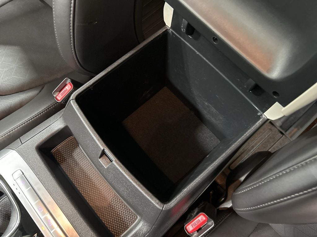 2023 Kia Carnival EX