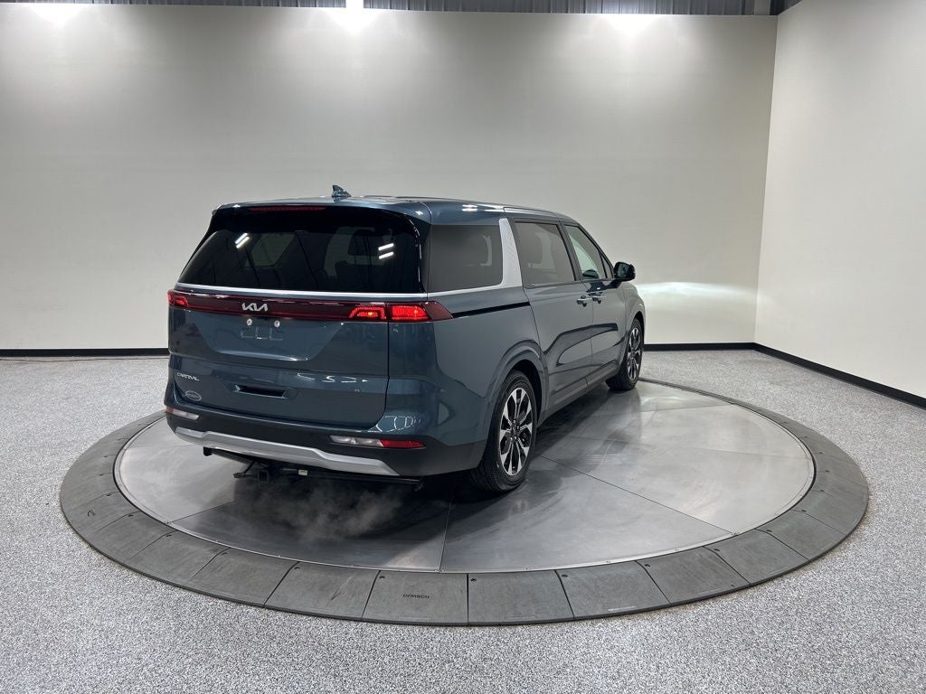 2023 Kia Carnival EX