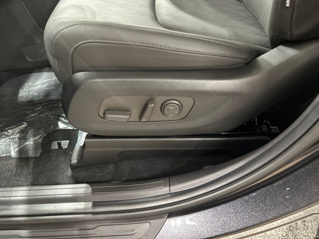 2027 Kia Carnival EX