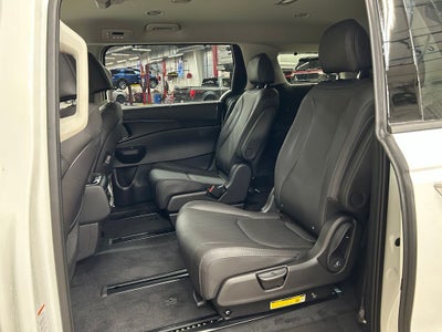 2027 Kia Carnival EX