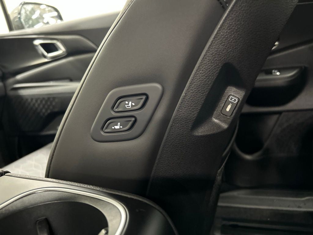 2027 Kia Carnival EX