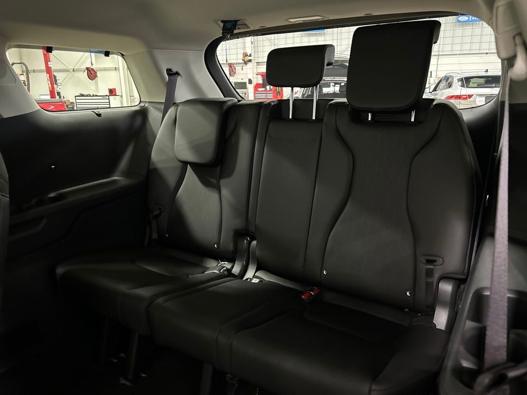 2027 Kia Carnival EX