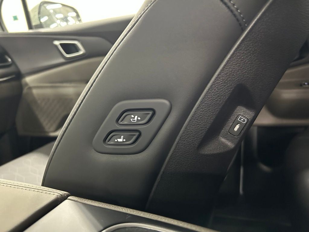 2027 Kia Carnival EX